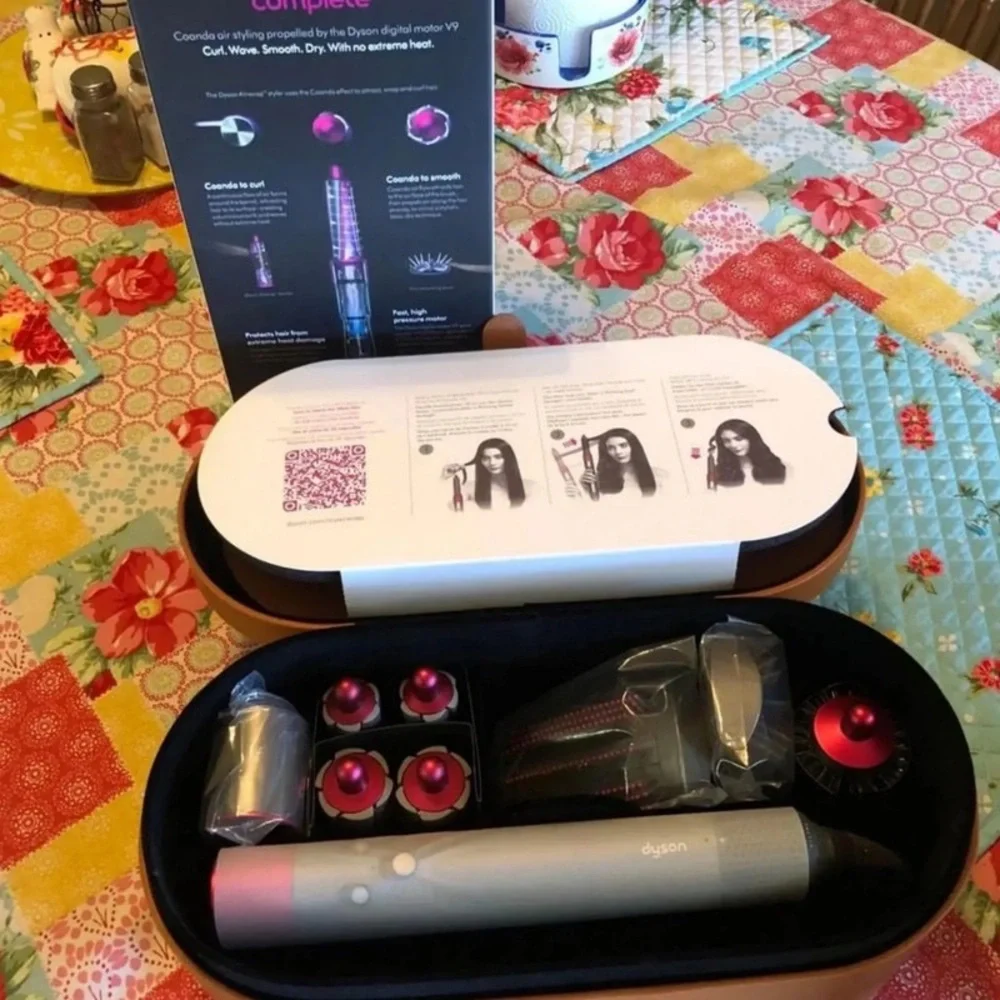Dyson Airwrap™ styler Complete Nickel/Fuchsia Brand New - Picture 1 of 6